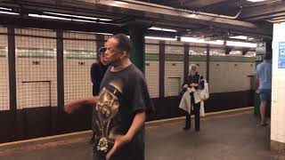 Asombroso Talento en el Metro cantando [upl. by Kat]